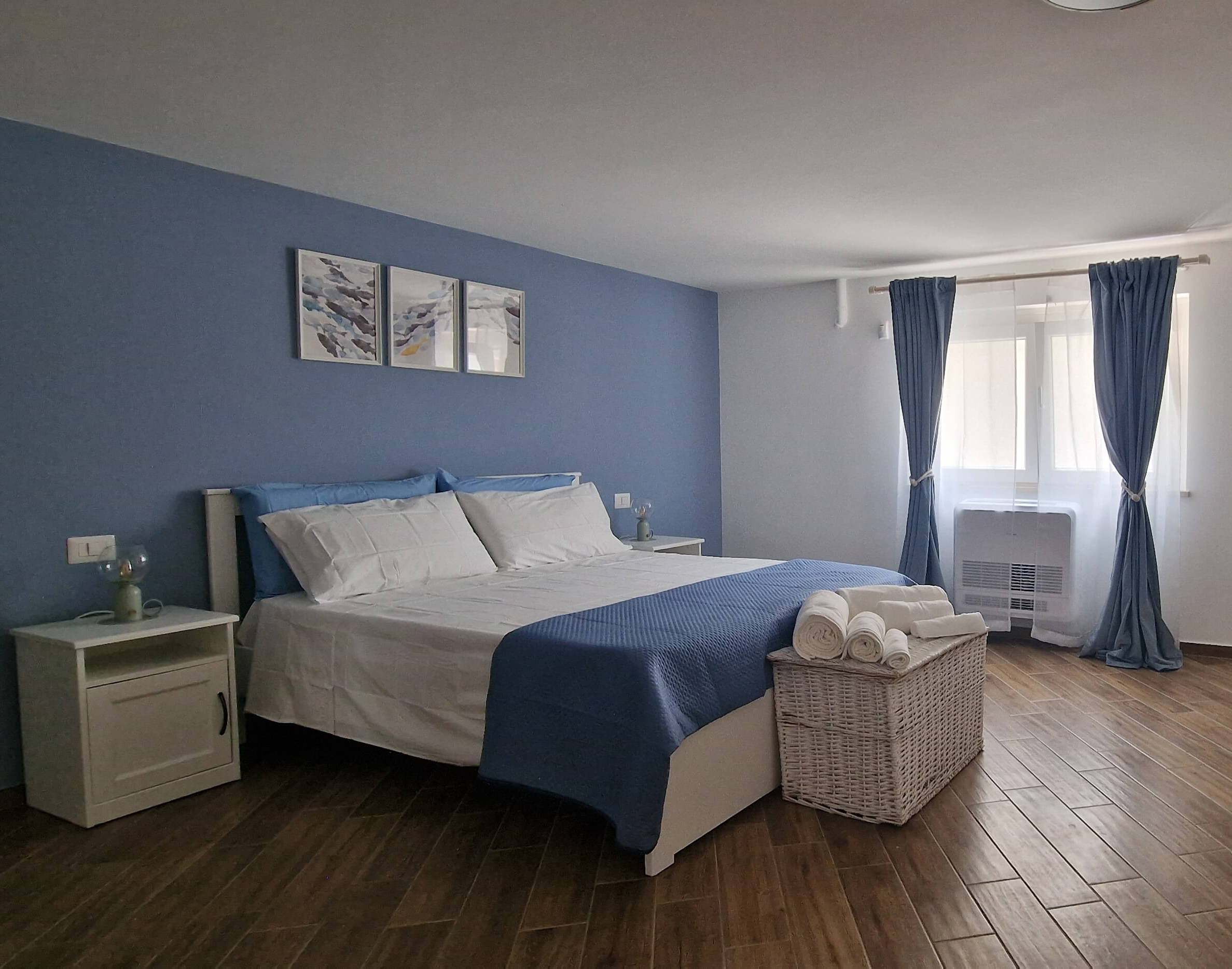 room-image-large